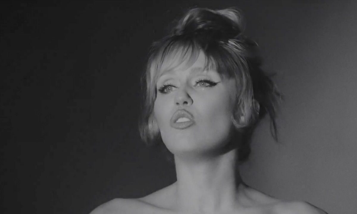 La ícono global del pop, Miley Cyrus lanzó hoy su nuevo sencillo “More to Lose”, que formará parte de su nuevo disco, "Something Beautiful".