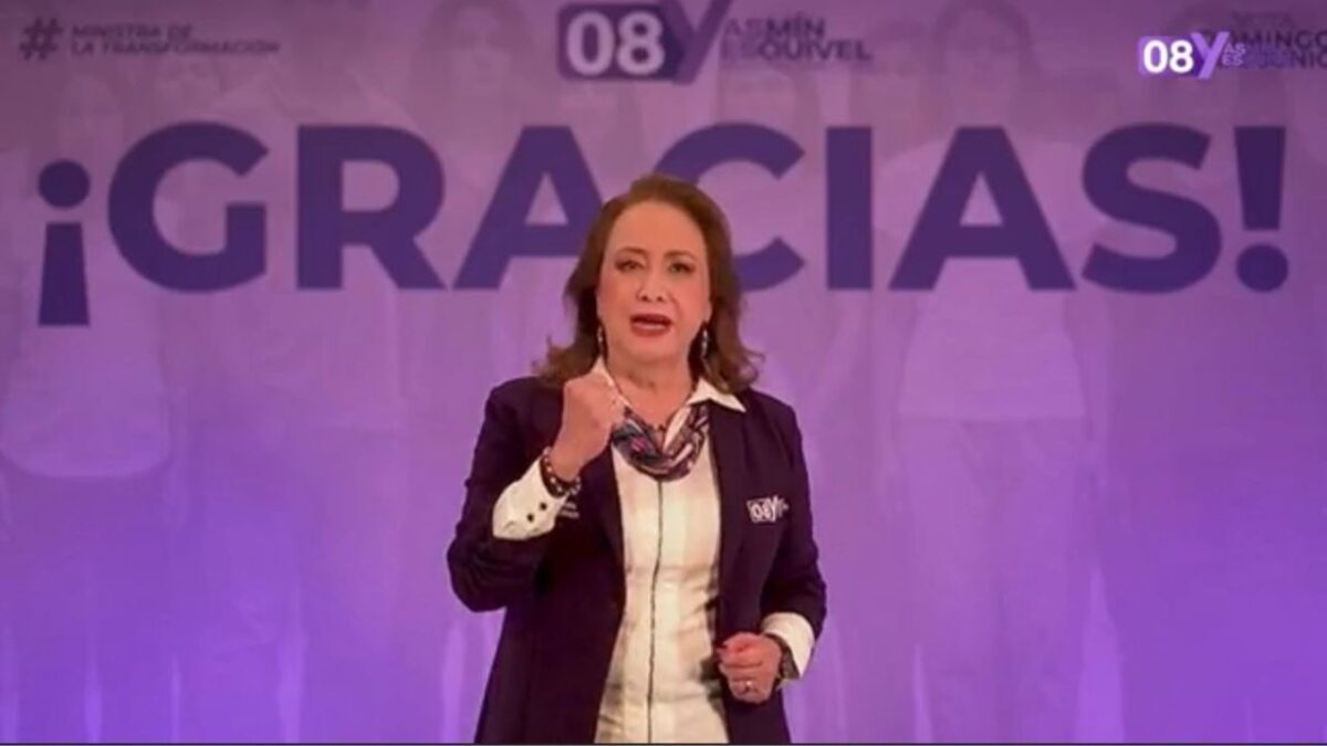 La ministra Yasmín Esquivel cerró su campaña en Facebook.