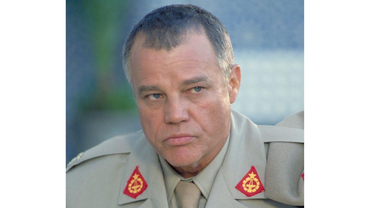 Muere Joe Don Baker