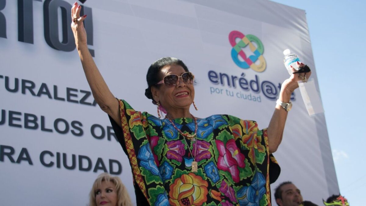 Este lunes 19 de mayo del 2025 se dio a conocer la muerte de la actriz oaxaqueña, Aurora Clavel. Hasta el momento no se han dado a conocer las causas de su muerte.