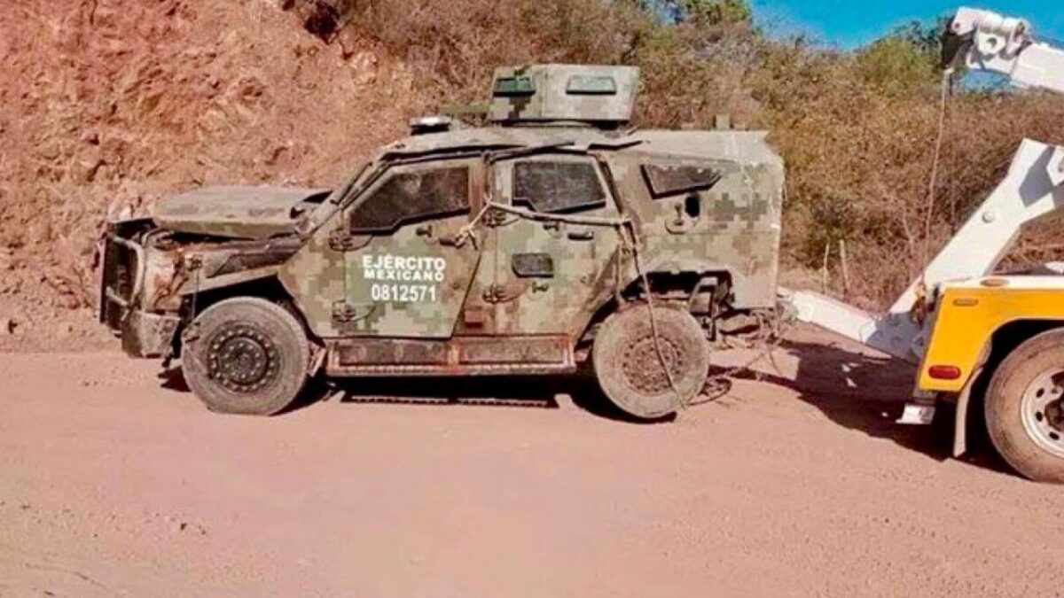 Los soldados viajaban en un vehículo táctico que activó la mina a su paso.