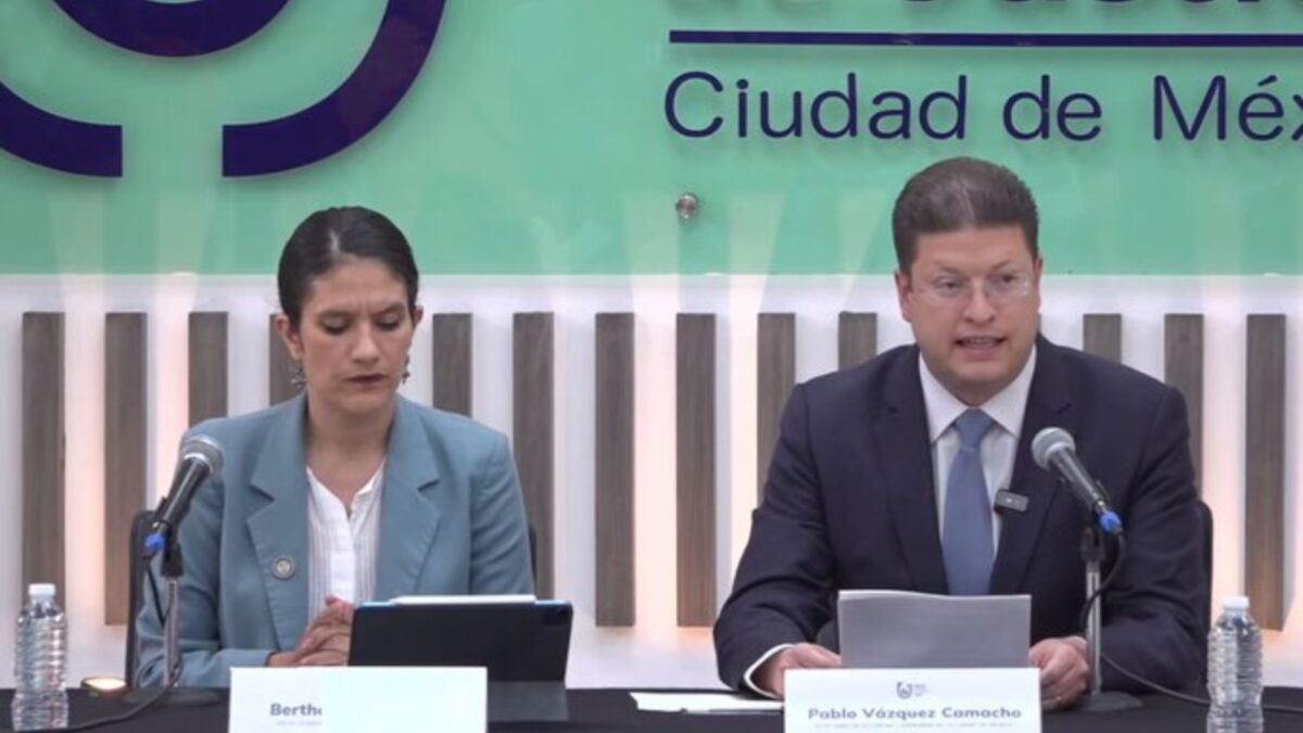 Pablo Vázquez se pronuncia tras asesinato de Ximena Guzmán y José Muñoz.