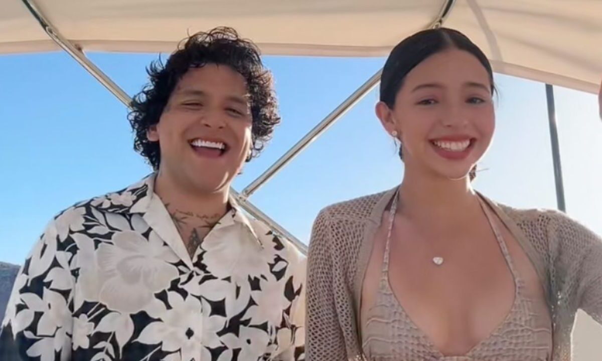 Christian Nodal reveló que el primer flechazo con Ángela Aguilar se dio cuando ella tenía apenas 13 años de edad y el 18.