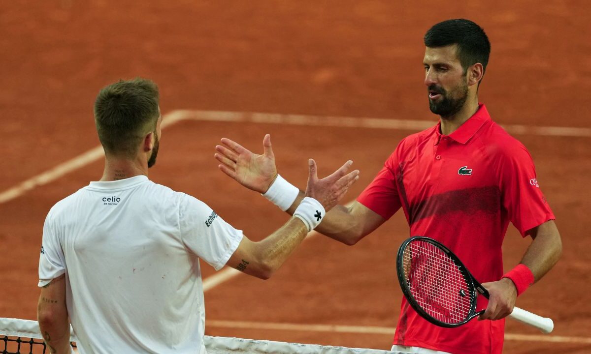 Será la vigésima ocasión que Novak Djokovic juegue un partido de tercera ronda en Roland Garros, torneo que ganó por última ocasión en 2023 y que únicamente ha conquistado en tres ocasiones en total, sumados los años de 2016 y 2021