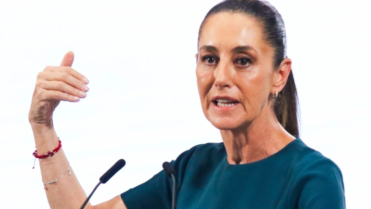 La presidenta Claudia Sheinbaum ofreció instalar Escuelas de Enfermería en la Sierra Tarahumara.