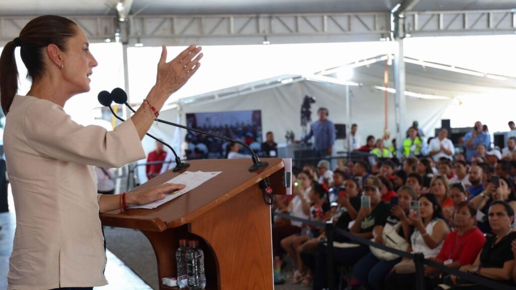 "Vamos a poner en esta zona escuelas de enfermería en la zona Tarahumara", dijo Sheinbaum en su visita a Chihuahua.