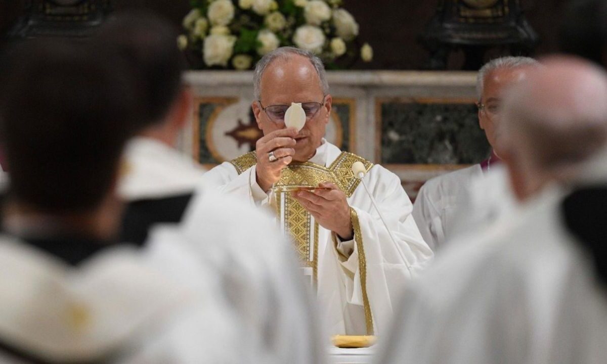 A un día de asumir su pontificado, el Papa León XIV ofreció su primera misa en la Capilla Sixtina; esto fue lo que dijo.