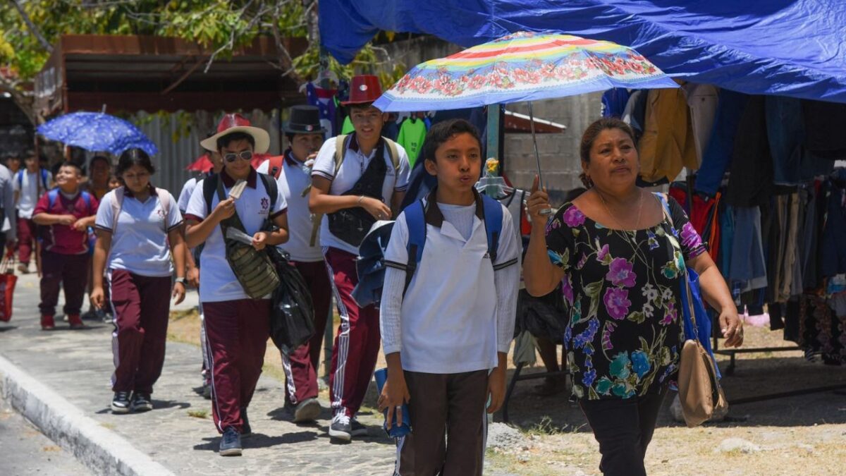 Debido a las ondas de calor, algunos estados han adelantado la fecha del fin del ciclo escolar en curso. Aquí te decimos cuáles.