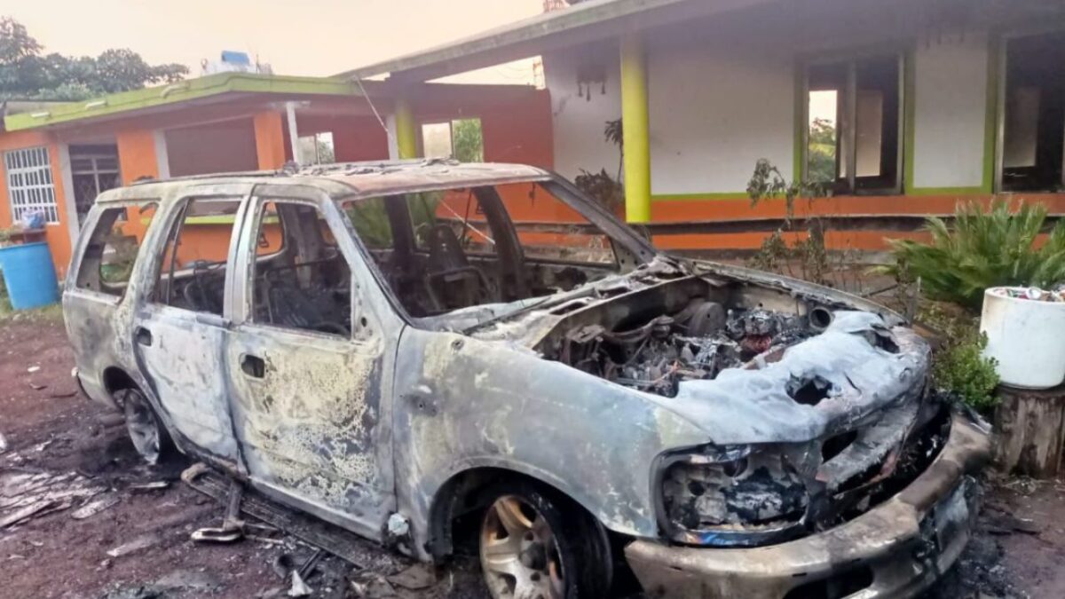 Queman camioneta del candidato Morena-PVEM en Jilotepec por violencia