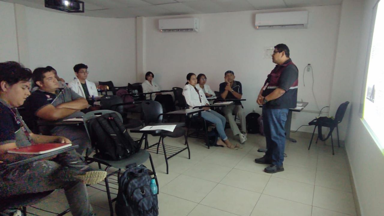 Personal de CECOSAMA Campeche, impartió el taller sobre manejo de emociones a alumnos de la Escuela Primaria “Fidel Velázquez Sánchez”.