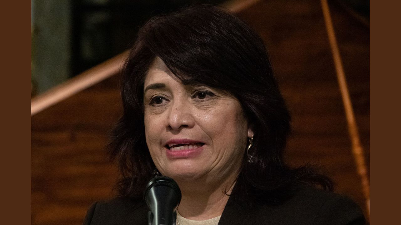 La presidenta del IECM, Patricia Avendaño, invitó a la comunidad universitaria a informarse y salir a las urnas el próximo 1 de junio.