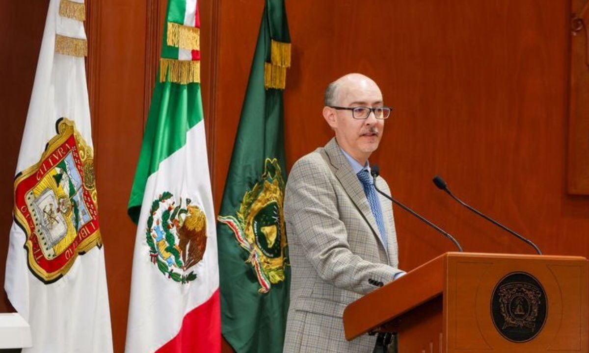 Renuncia Carlos Eduardo Barrera Díaz como rector de la UAEMex