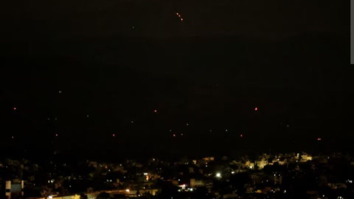 Reportan explosiones en Cachemira pese a cese al fuego