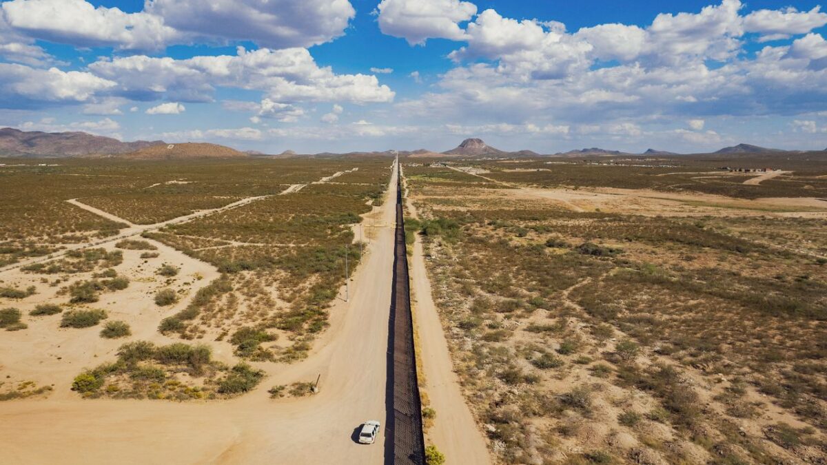 Legisladores Republicanos de Estados Unidos cuestionan la necesidad de ampliar el muro con México y la seguridad fronteriza.