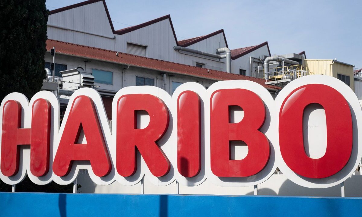 La compañía alemana Haribo retiró el jueves sus gomitas "Happy Cola" de las tiendas de Países Bajos, después de que se descubriera marihuana en al menos tres paquetes de la marca y de que varias personas enfermaran, entre ellas niños.