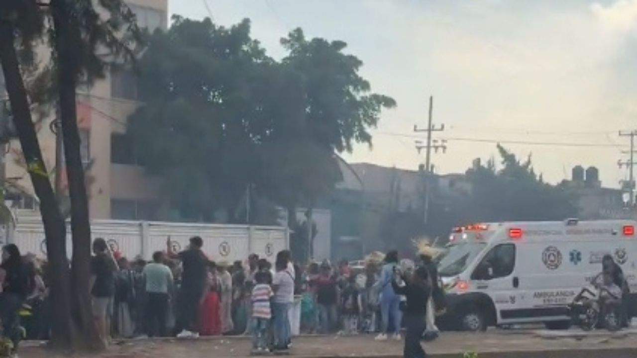 Un hombre armado y elementos de la SSC se enfrentaron en balacera durante comparsas que se llevan a cabo en el pueblo de San Juan de Aragón.