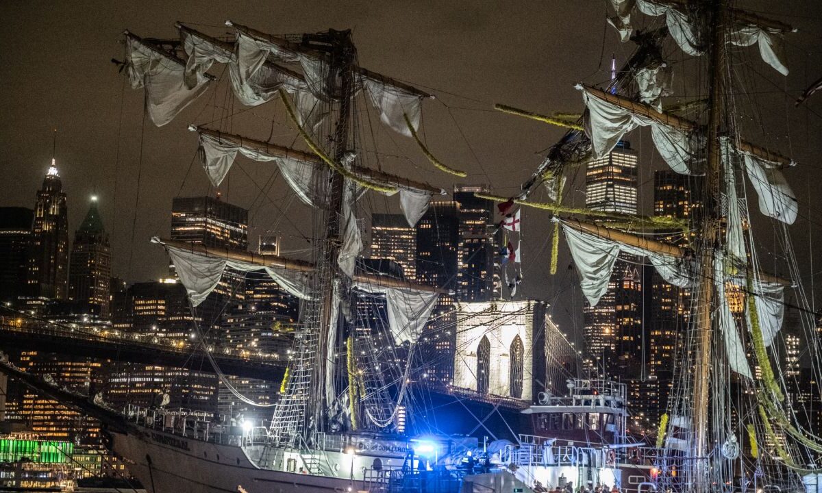 Tras el choque del Buque Escuela Cuauhtémoc en el puente de Brooklyn, Nueva York que dejó como saldo dos muertos, el secretario de Marina, Almirante Raymundo Pedro Morales Ángeles, lamentó lo ocurrido, informó que se le dará acompañamiento a familiares de las víctimas y se investigará el hecho.