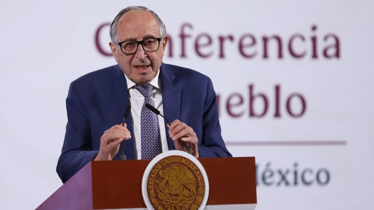 El secretario de Salud, David Kershenobich, corrigió los datos que dio en la mañanera sobre las cifras de diabetes y obesidad en escuelas.