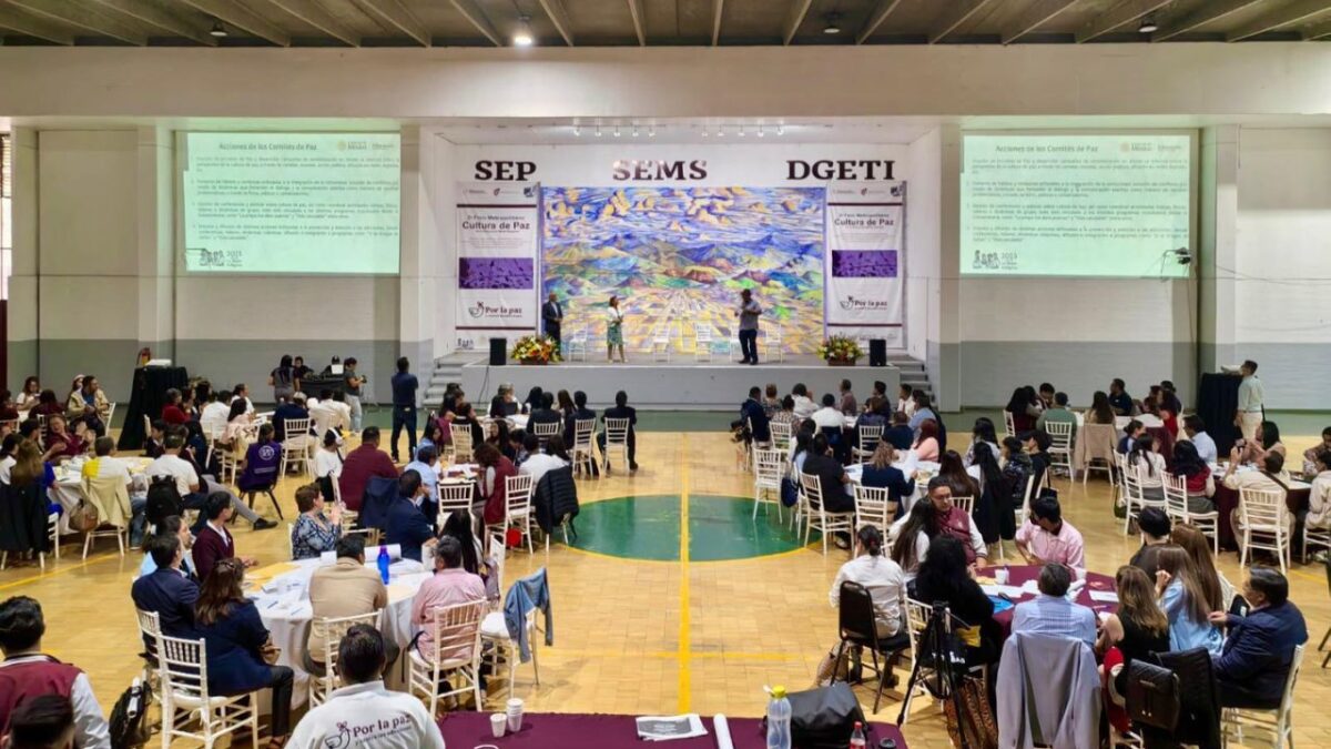 La SEP realizó el Segundo Foro Metropolitano “Cultura de Paz” que busca promover los Comités de Paz en planteles de Educación Media Superior.