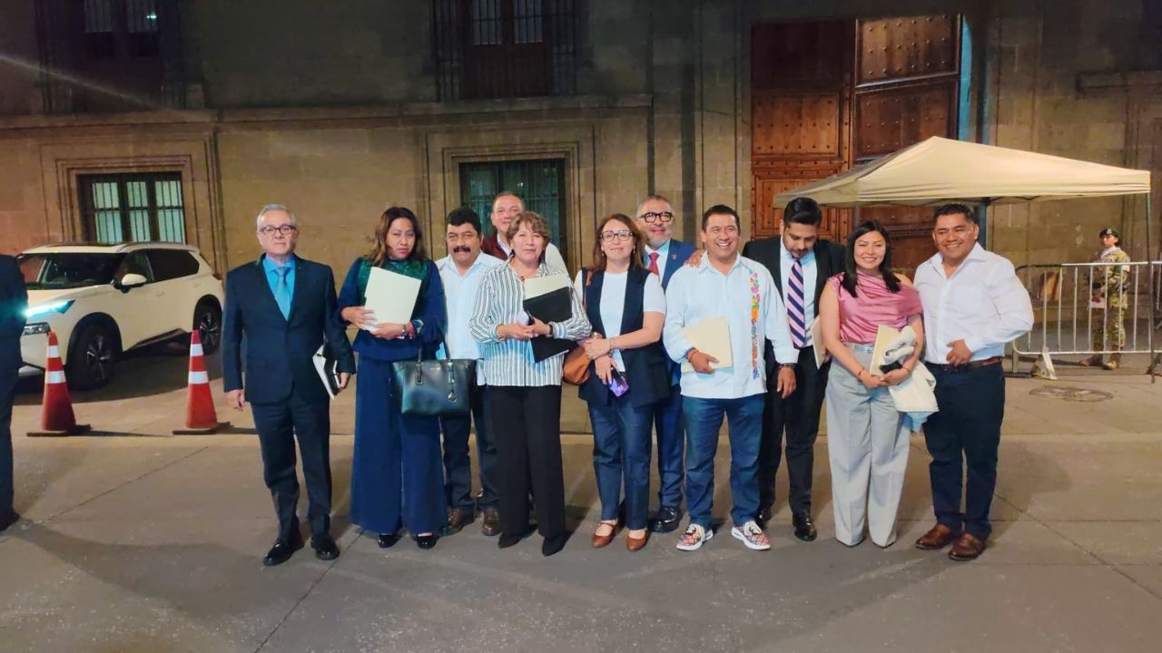 La presidenta Claudia Sheinbaum se reunió con Delfina Gómez y alcaldes mexiquenses para revisar Plan Oriente.
