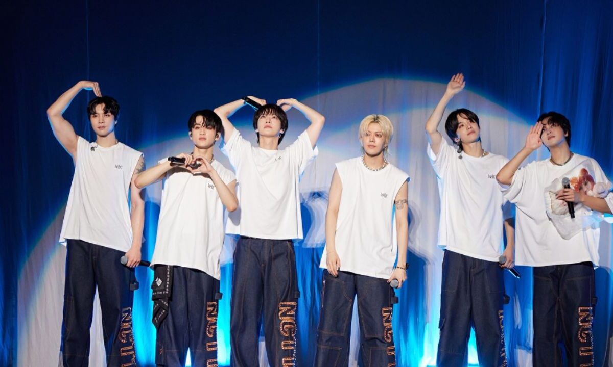 La noche de este viernes el elenco de SM Entertainment tomó el Estadio GNP con varias presentaciones a la que denominó SMTOWN LIVE.
