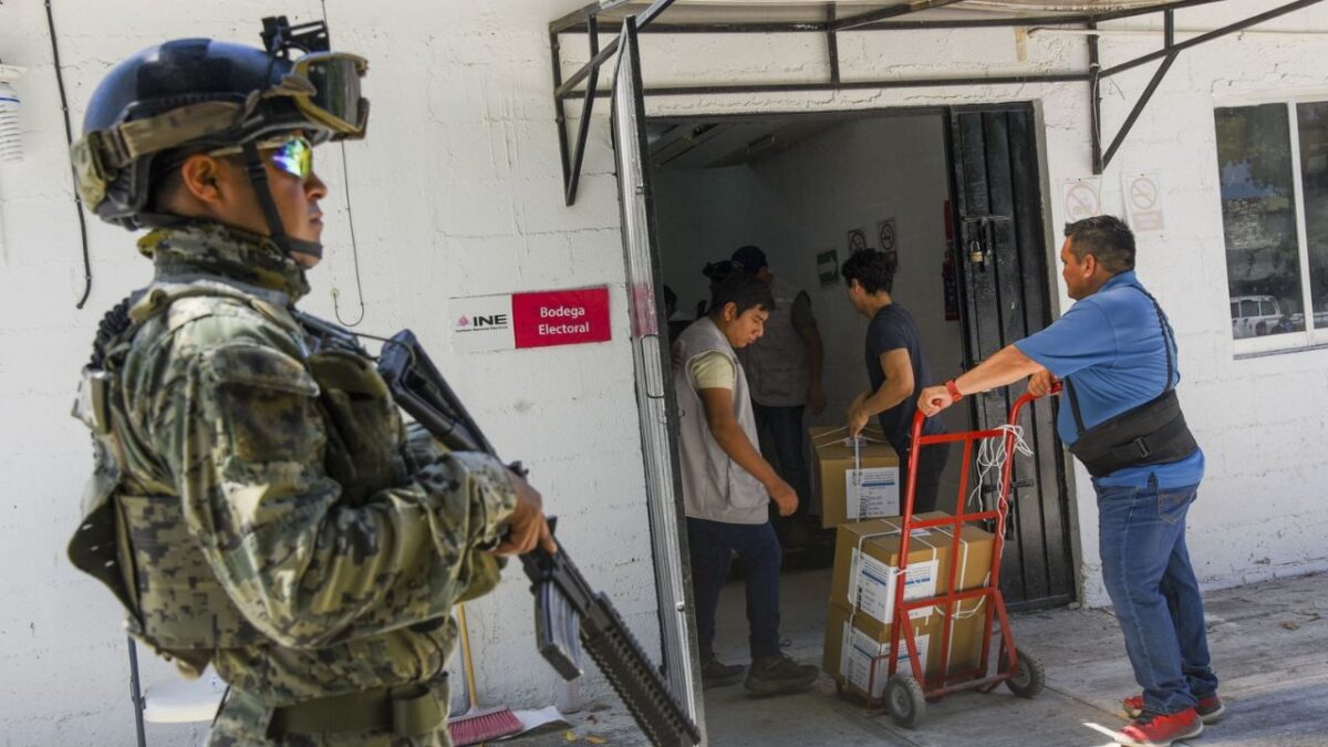 Guadalupe Taddei, titular del INE,. informó que al menos 179 candidatos en Veracruz ya pidieron protección para la elección el 1 de junio.