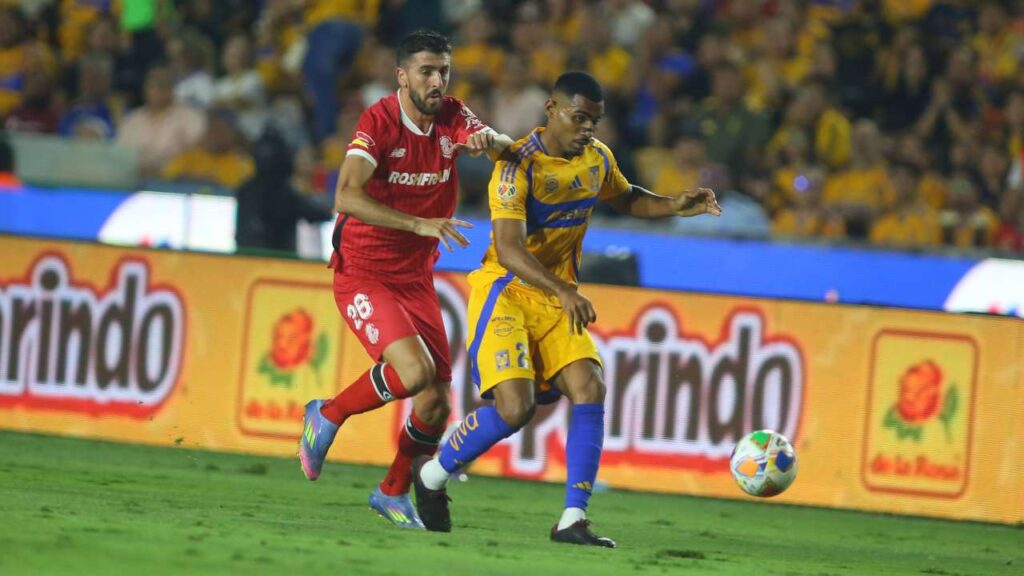 Un empate 1-1 marco el juego de ida de las semifinales entre mexiquenses y regios.
