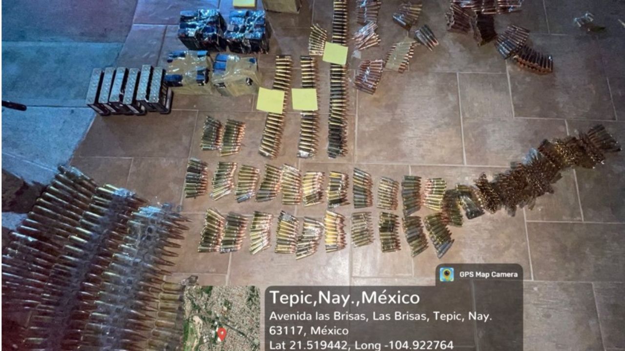 Elementos de la Semar repelieron una agresión de civiles armados y aseguraron vehículos, equipo, cargadores y cartuchos en Nayarit.