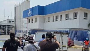La explosión en una planta de la empresa Lala en la Ciudad Industrial en Veracruz dejó como saldo una personas muerta y tres más heridas.