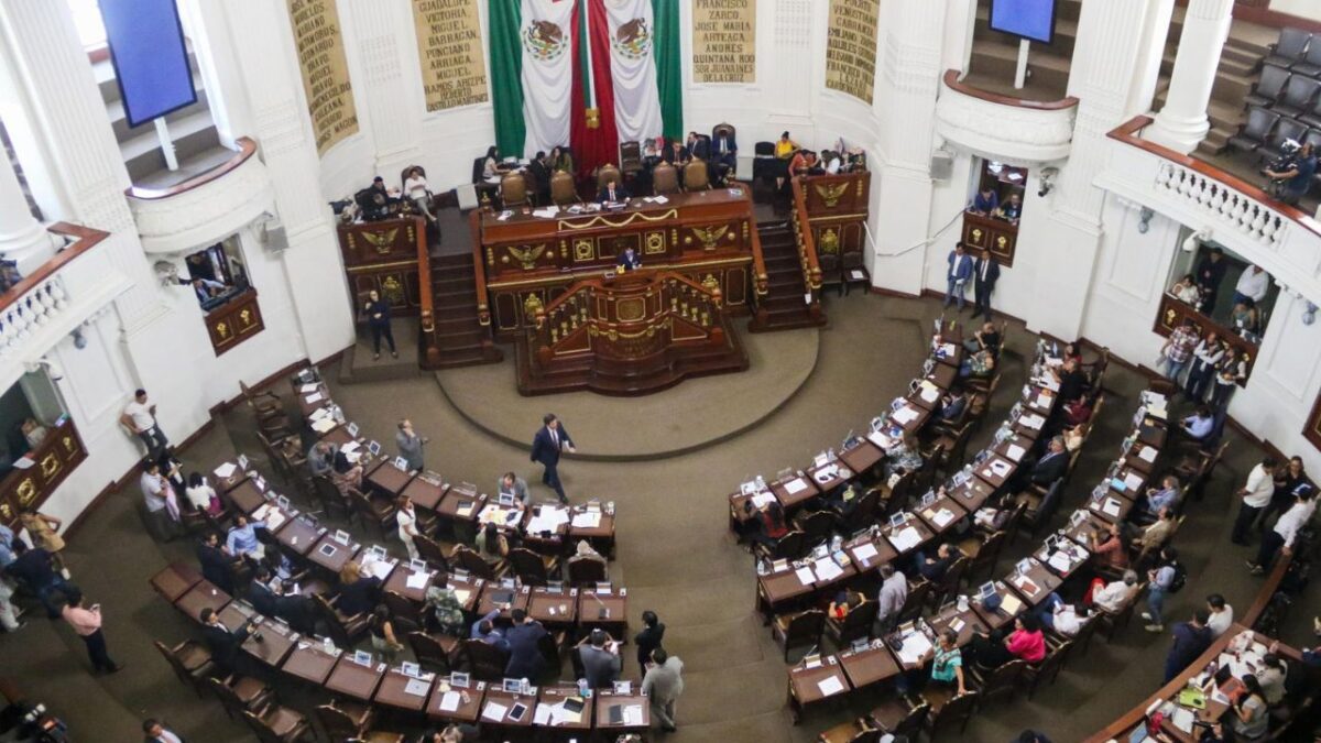 La diputada local del PAN, Claudia Pérez, hizo un llamado al Gobierno local y federal, a realizar una revisión, actualización e implementación de protocolos contra la violencia escolar para combatir agresiones de alumnos hacia docentes y viceversa, así como atender la violencia de género y entre alumnos.