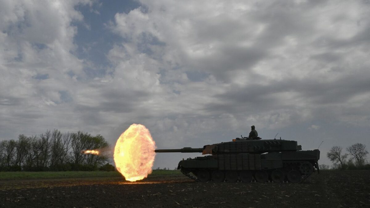 Mientras Rusia anunció un cese al fuego temporal, del 8 al 10 de mayo, sus tropas atacan Odesa, lo que evidencia que la guerra persiste en el frente