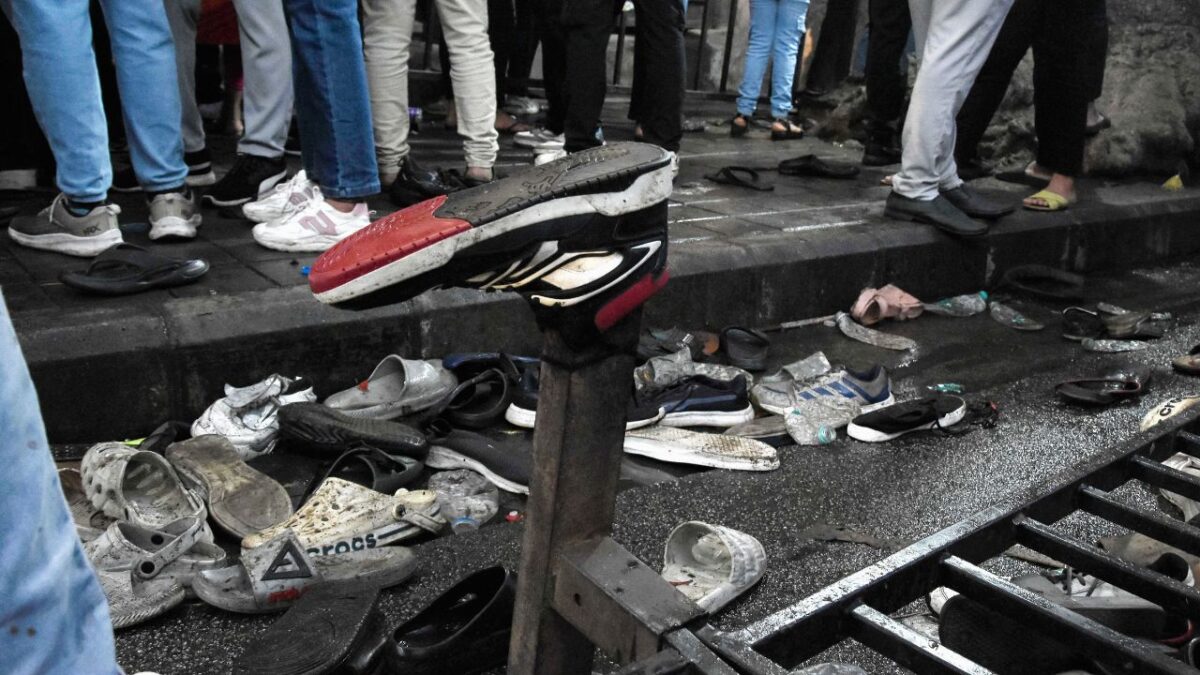 Una estampida causó 11 muertos en la India cuando una gran muchedumbre festejaba el regreso victorioso del equipo local de cricket.