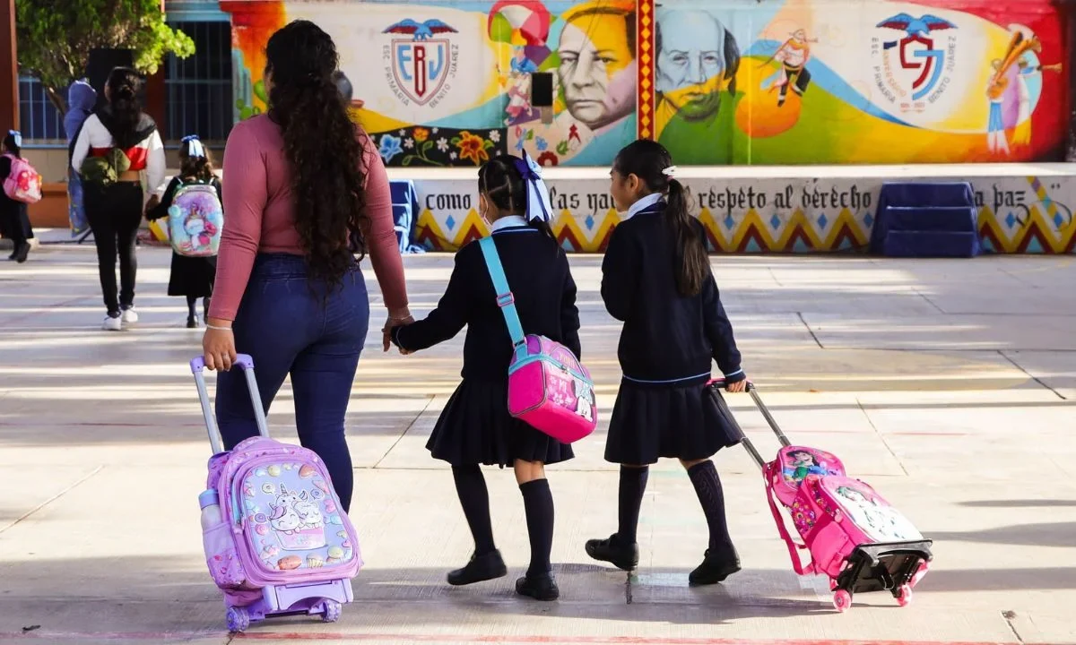 Las autoridades educativas del país han dado a conocer el nuevo calendario escolar perteneciente a la SEP para el ciclo escolar 2025-2026