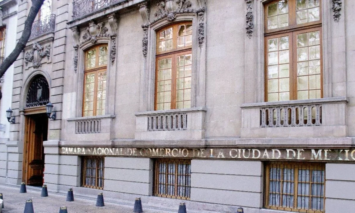 Canaco CDMX señala riesgo al reducir la jornada laboral a 40 horas