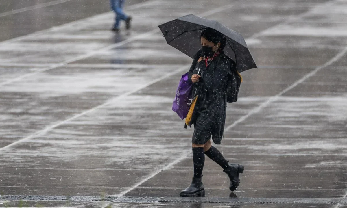 En la CDMX se prevé un clima nublado con probabilidad de lluvias fuertes y posible actividad eléctrica