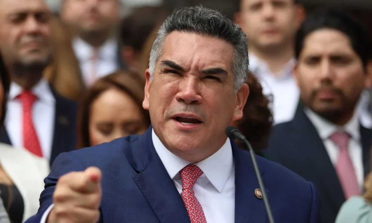Alito Moreno se queja de Morena