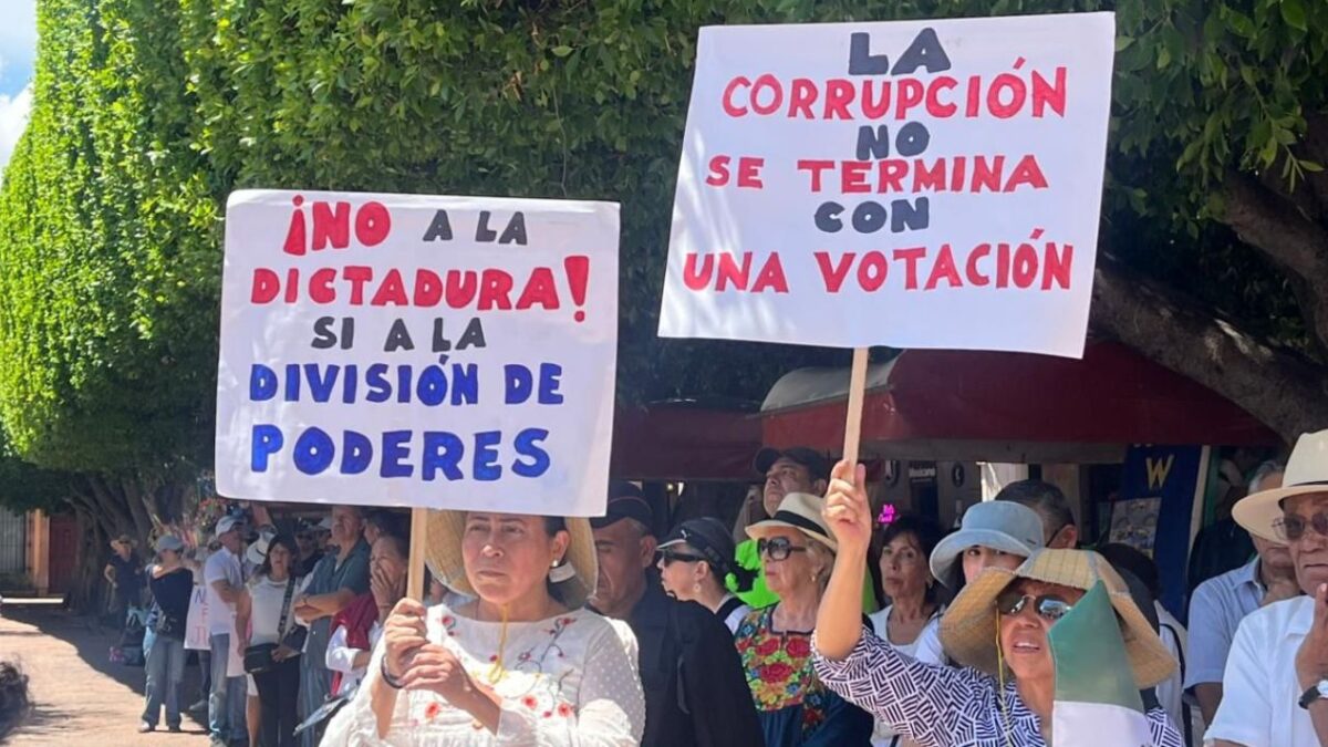 En Xalapa y Querétaro, protestan contra la elección judicial