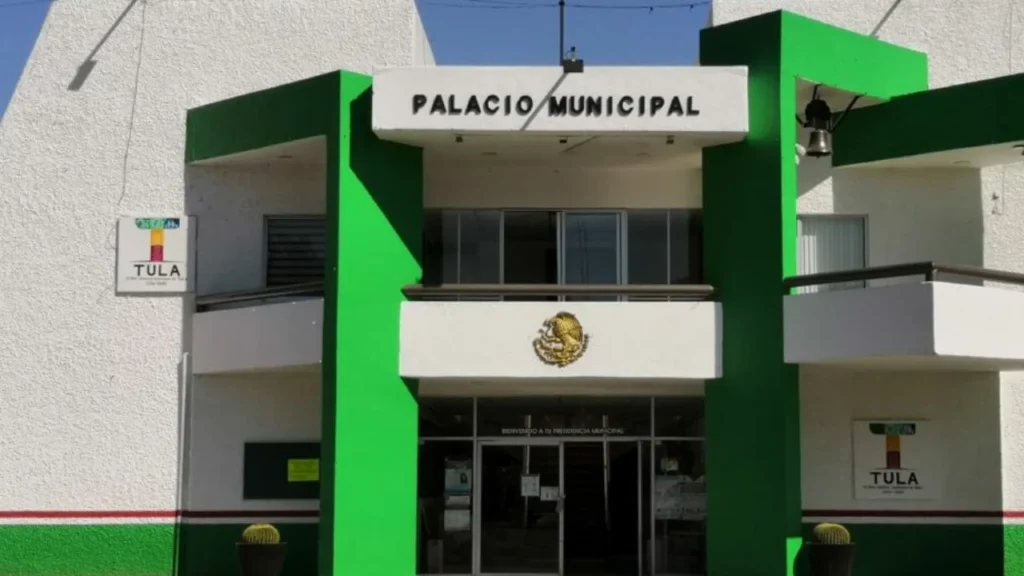 En el ayuntamiento de Tula, reciben presunta amenaza contra funcionarios