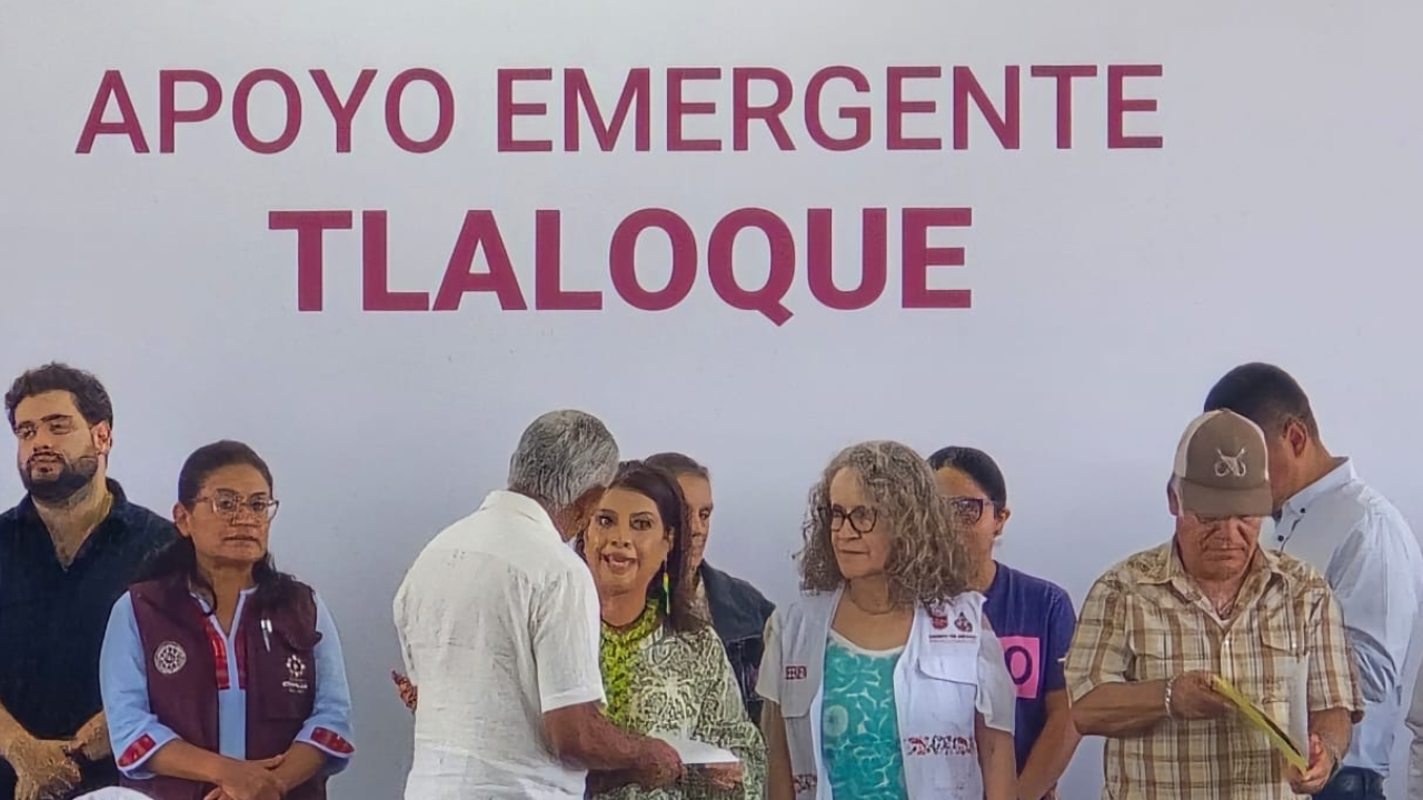 La jefa de Gobierno, Clara Brugada, anunció la dispersión de apoyos a 736 familias damnificadas por las fuertes lluvias en Iztapalapa