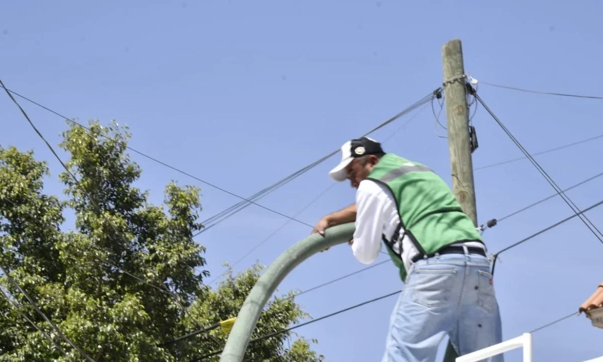 Gobierno de SLP refuerza entrega de agua por falla en El Realito