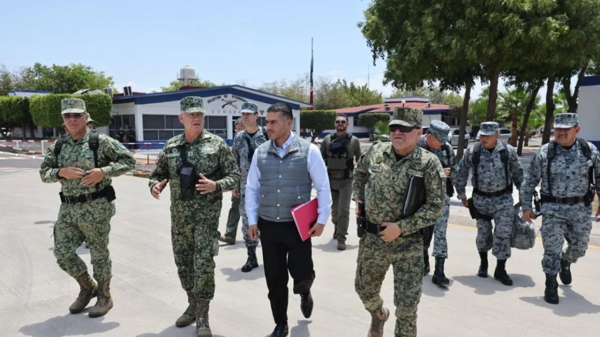 Omar García Harfuch y Ricardo Trevilla a su llegada en Sinaloa