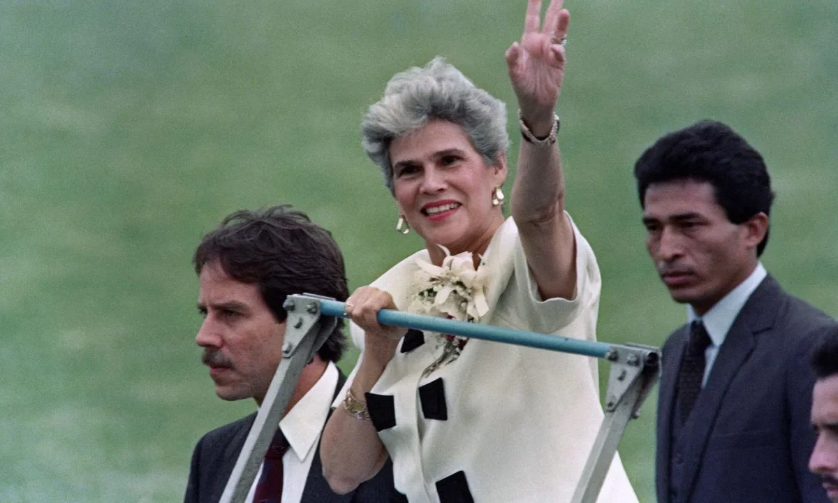 Violeta Barrio de Chamorro fue la primera mujer elegida presidenta en América