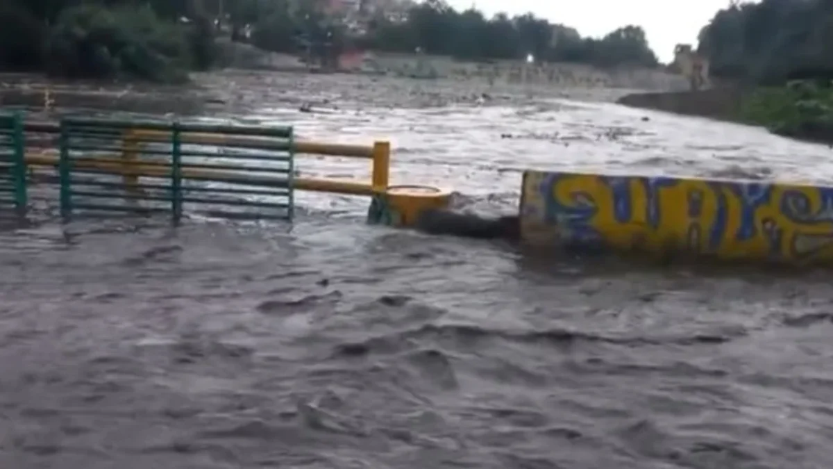 Lluvia en CDMX desborda presas en Álvaro Obregón y Tláhuac
