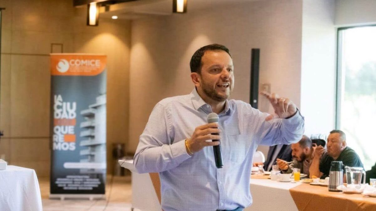 Carlos Torres, esposo de Marina del Pilar, se retira temporalmente de la vida públic