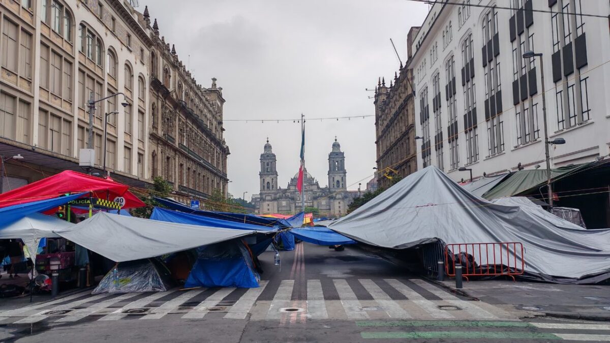 Plantón de la CNTE en el Zócalo de la CDMX