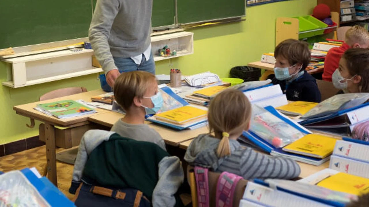 Serie 'Adolescencia' será material didáctico en escuelas francesas