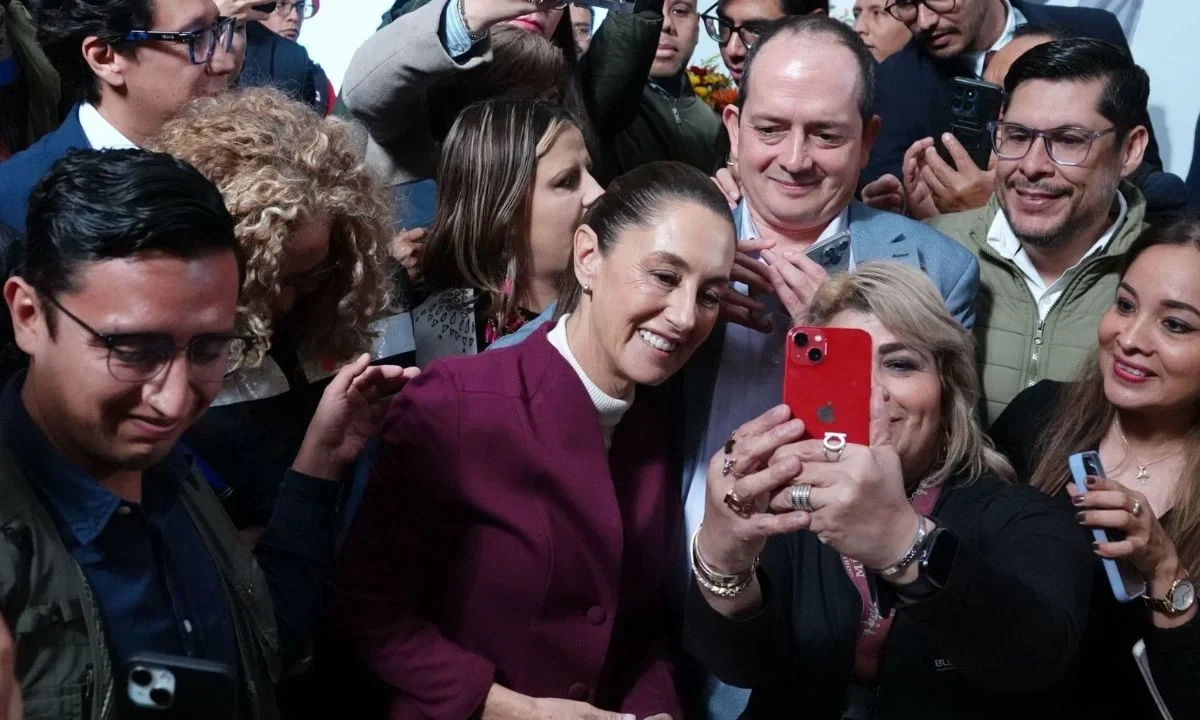 Sheinbaum responde la felicitación de Müller, 'la quiero mucho'