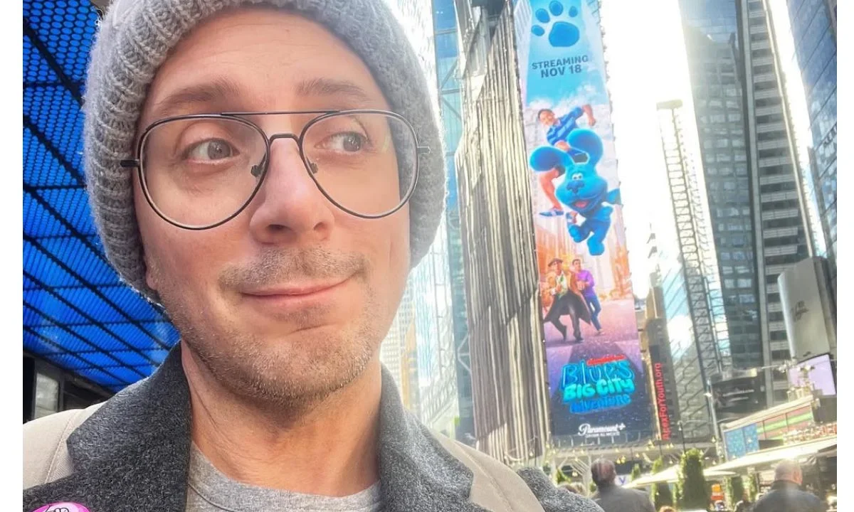 Steve Burns resolverá las pistas de la vida adulta