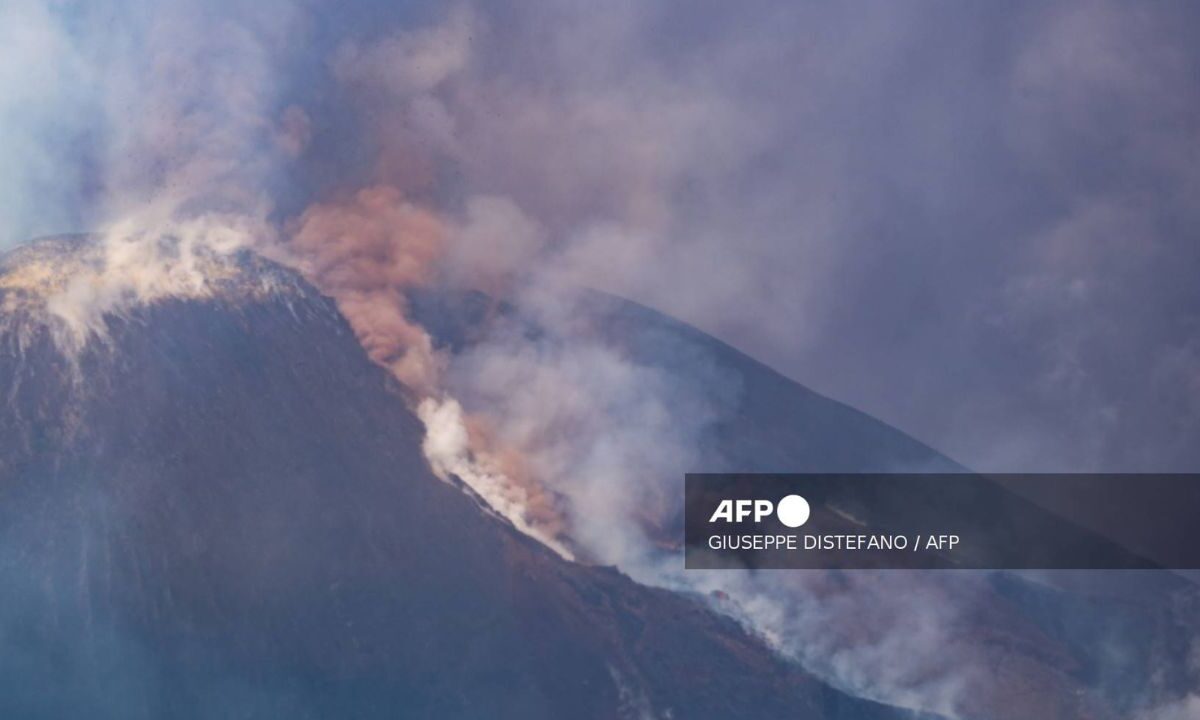 Volcán Etna hace erupción y alerta al continente europeo