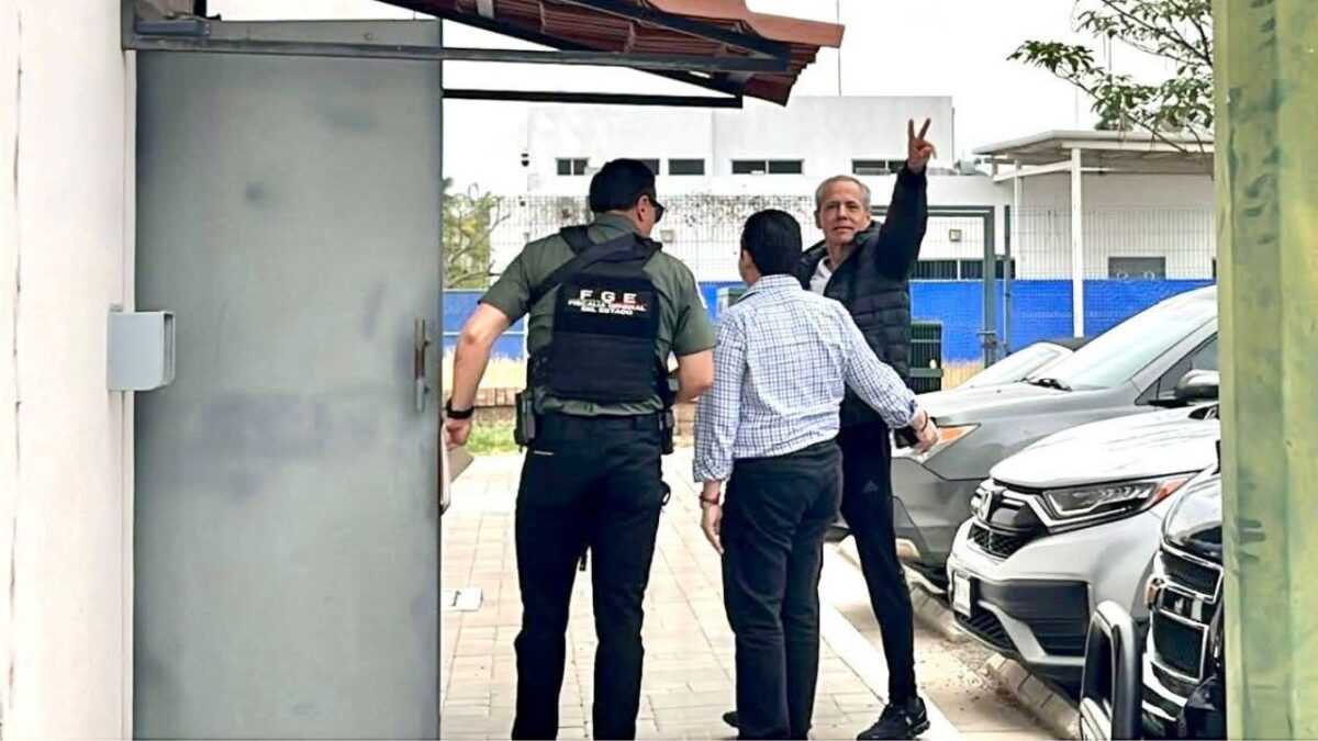 El exedil dejó la alcaldía de Ahome el 1 de mayo, previo a la sesión donde el Congreso de Sinaloa votara su desafuero.